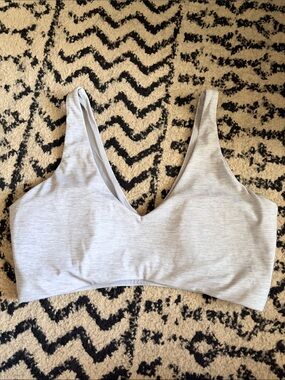 Tala Everyday Seamless V-Neck Bralette in Light Gray